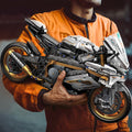 POWERFUL GREY GOLD MOTORCYCLE 1:5 | 2000 pieces